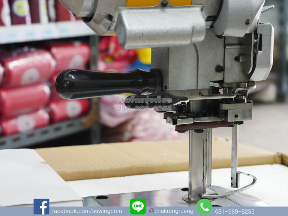 ด้ามจับแข็งแรง ควบคุมเครื่องได้สะดวก