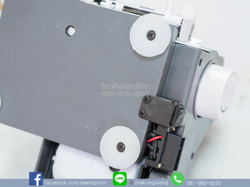 ฐานเครื่องเป็นตัวดูด ยึดแน่นกับโต๊ะวางได้